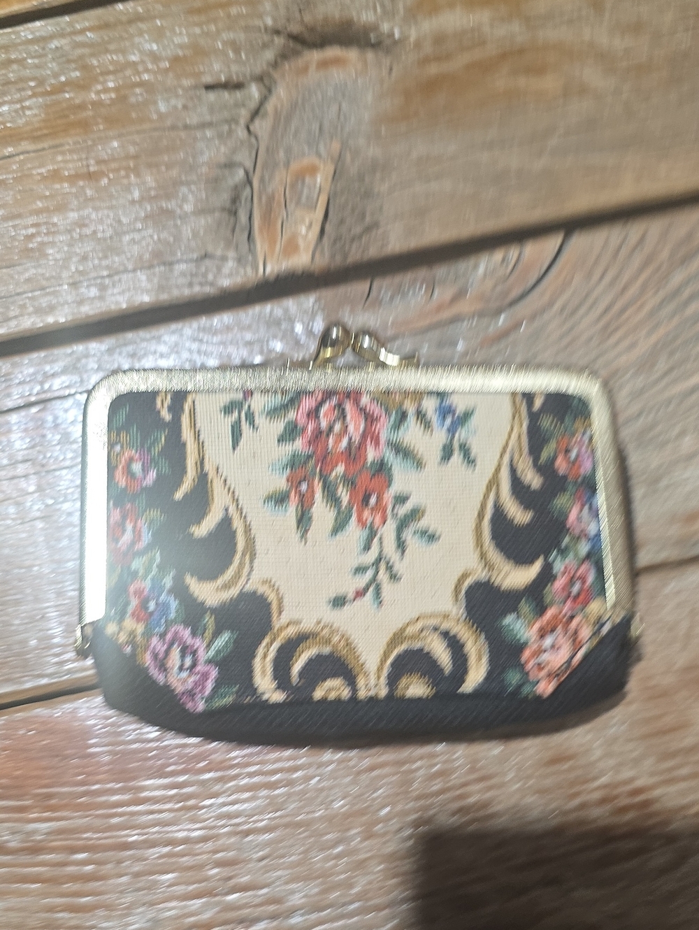 Vintage Floral Tapestry Frame Clasp Women's Cosmetic Case - Cream and Black